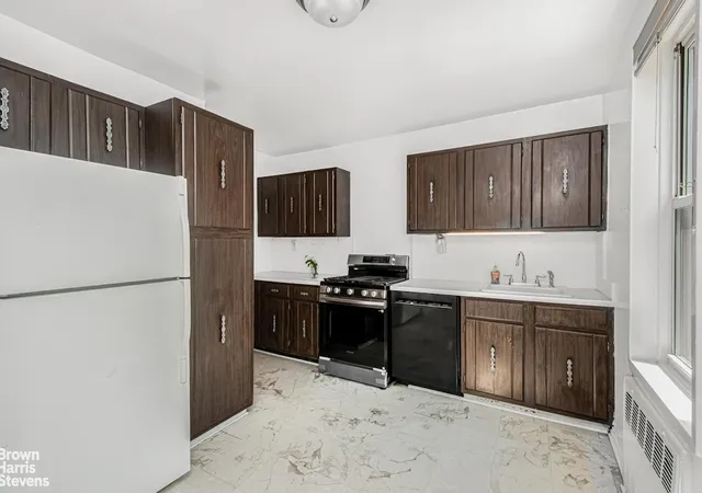 4th image of 2736 Independence Ave #3C, Bronx, NY 10463 | MLS# RLS20105739