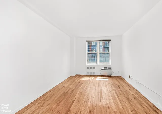 5th image of 2736 Independence Ave #3C, Bronx, NY 10463 | MLS# RLS20105739