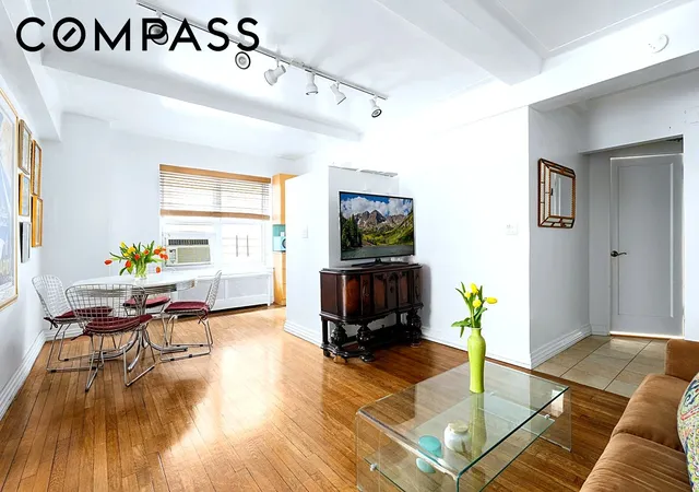 4th image of 227 E 57Th St #3DEF, New York City, NY 10022 | MLS# RLS20105754