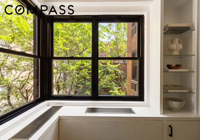 4th image of 31 Jane St #6G, New York City, NY 10014 | MLS# RLS20105839