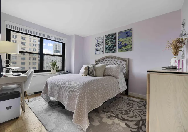 2nd image of 160 W End Ave #20-H, New York City, NY 10023 | MLS# RLS20105898