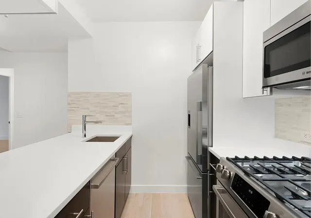2nd image of 200 Rector Pl #9E, New York City, NY 10280 | MLS# RLS20105970