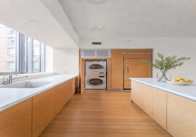 4th image of 2 River Ter #15TT, New York City, NY 10282 | MLS# RLS20105981