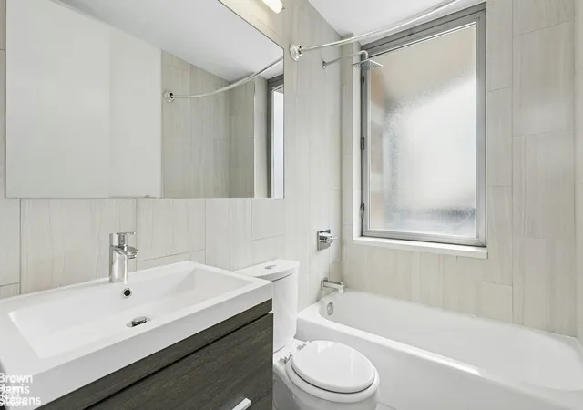 5th image of 500 W 43Rd St #15J, New York City, NY 10036 | MLS# RLS20105986