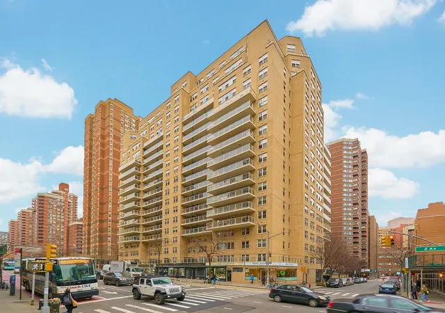 9th image of 305 E 24th St #8H, New York City, NY 10010 | MLS# RLS20106033