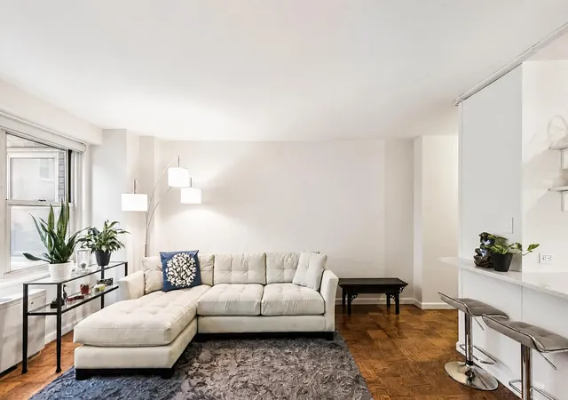 2nd image of 305 E 24th St #8H, New York City, NY 10010 | MLS# RLS20106033