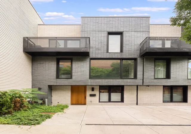 17th image of 28 Huntington St, New York City, NY 11231 | MLS# RLS20106050