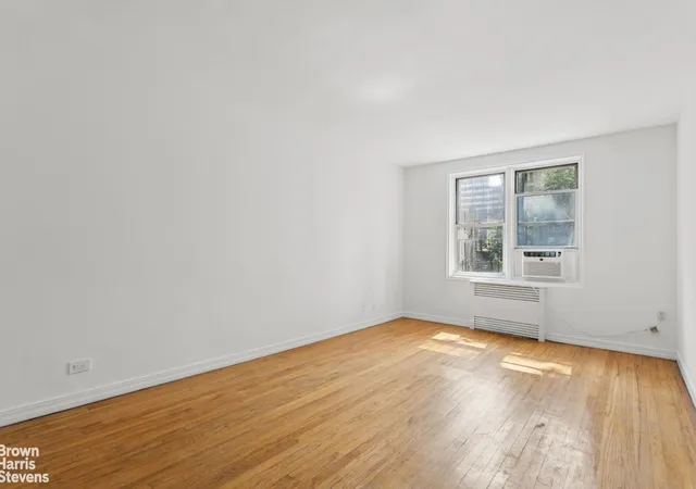 2nd image of 340 Haven Ave #2G, New York City, NY 10033 | MLS# RLS20106074