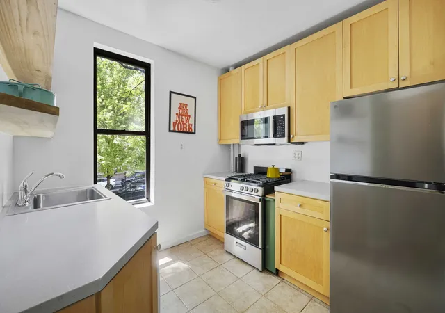 Listing Photo 4 - Condo for sale in building located at 214 Bradhurst Ave, New York City, NY 10039 - Unit #6