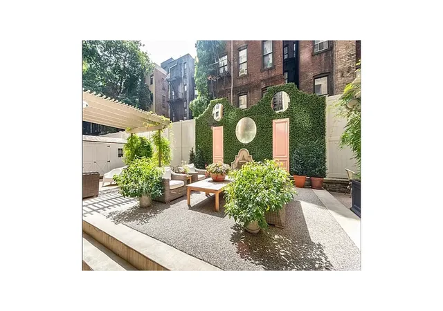 2nd image of 308 E 79Th St, New York City, NY 10075