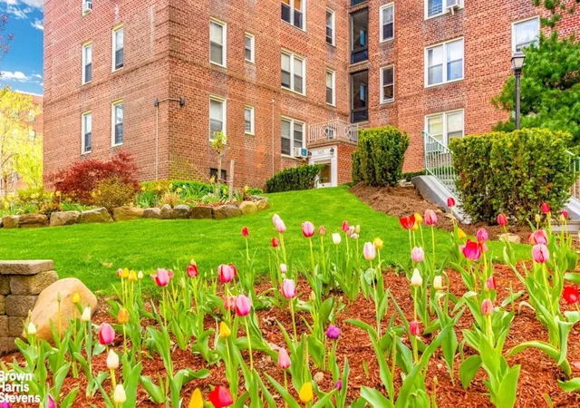 3rd image of 5645 Netherland Ave #6A, New York City, NY 10471 | MLS# RLS20106297