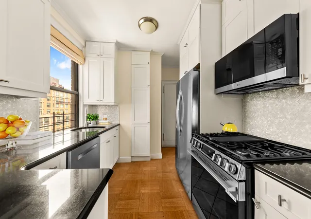 Photo 3 of Sale Pending at 174 W 76th Street #11J, New York City, NY 10023 | MLS# RLS20106410 | Listing updated on 2026-08-28
