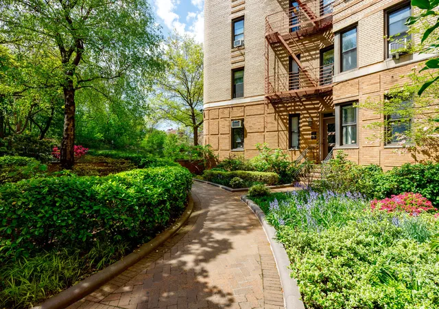 Listing Photo 4 - Condo for sale in building located at 20 Plz St E, New York, NY 11238 - Unit #A16