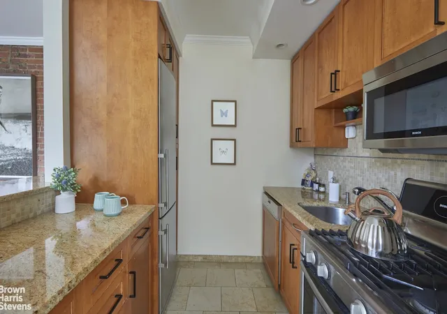 Photo 2 of Sale Pending at 101 W 81st Street #421, New York City, NY 10024 | MLS# RLS20106585 | Listing updated on 2026-08-28