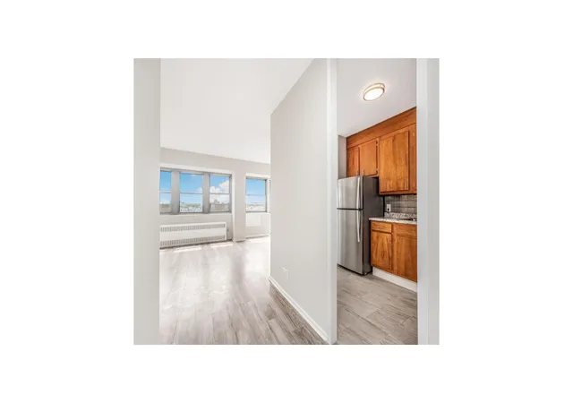 Listing Photo 5 - Condo for sale in building located at 290 W 232Nd St, New York, NY 10463 - Unit #21C