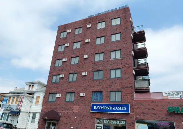 2nd image of 2570 E 17Th St #5C, New York City, NY 11235 | MLS# RLS20107105