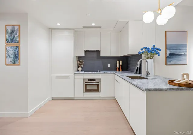 3rd image of 58-01 Queens Blvd, New York, NY 11377