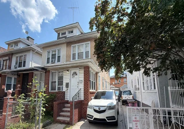 4th image of 1295 New York Ave, New York City, NY 11203 | MLS# RLS20107203