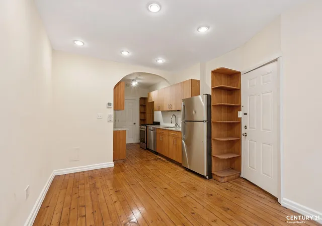 4th image of 155 W 9Th St, New York City, NY 11231 | MLS# RLS20107411