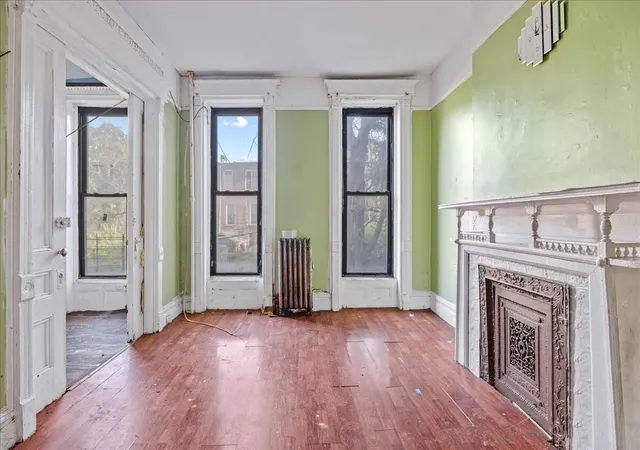 2nd image of 638 Halsey St, New York City, NY 11233 | MLS# RLS20107499