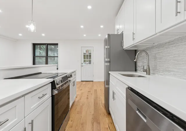 Photo 3 of Condo for sale at 45 Overlook Ter #3G, New York City, NY 10033 | MLS# RLS20107530 | Listing updated on 2026-08-29