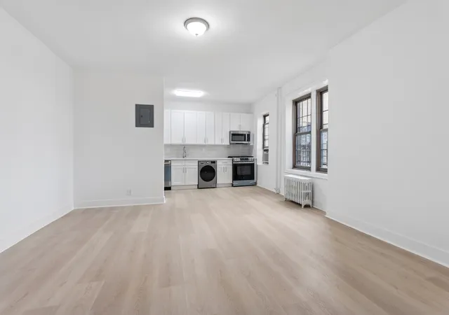 3rd image of 1100 Grand Concourse #6K, New York City, NY 10456 | MLS# RLS20107534