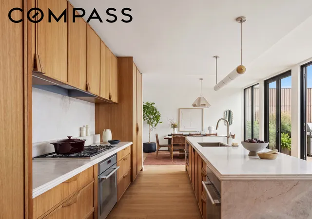 Photo 3 of Townhouse for sale at 323 Bergen St #PH604W, New York City, NY 11217 | MLS# RLS20107680 | Listing updated on 2026-08-05