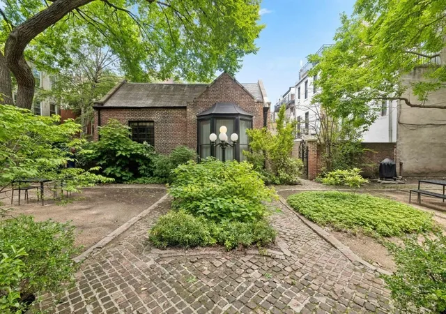 Photo 4 of House for sale at 141 Lafayette Ave #A, New York City, NY 11238 | MLS# RLS20108103 | Listing updated on 2026-10-08