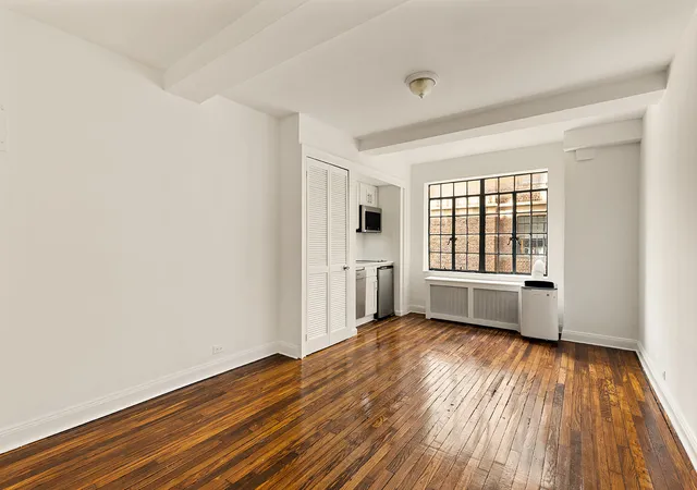 Photo 2 of Condo for sale at 45 Tudor City Pl #1809, New York City, NY 10017 | MLS# RLS20108186 | Listing updated on 2026-08-28