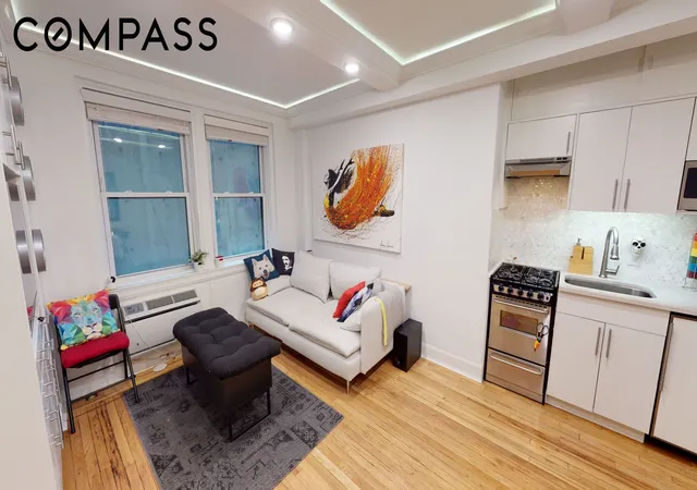 Photo 4 of House for sale at 155 E 49th Street #1C, New York City, NY 10017 | MLS# RLS20108804 | Listing updated on 2026-08-27