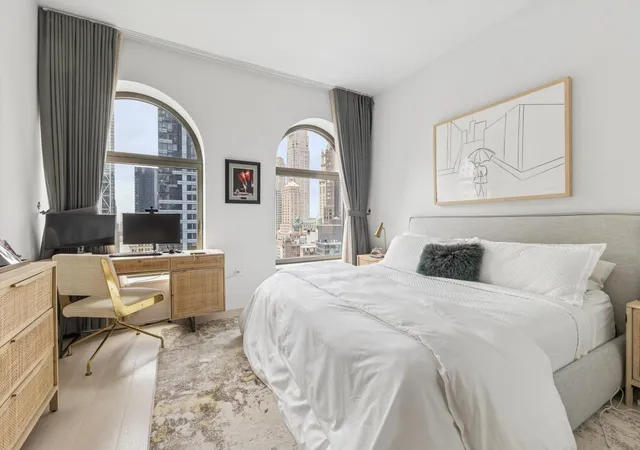 Listing Photo 1 - Condo for sale in building located at 130 William St, New York City, NY 10038 - Unit #37E
