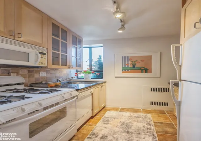 Photo 4 of Sale Pending at 100 Riverside Dr #14E, New York City, NY 10024 | MLS# RLS20109751 | Listing updated on 2026-09-01