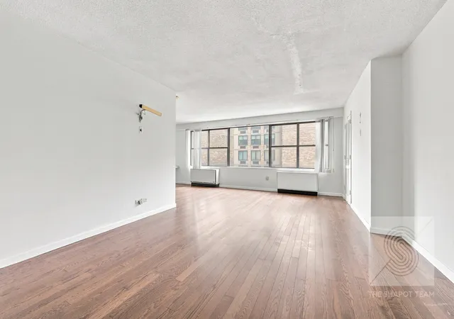 Photo 4 of House for sale at 1065 Park Ave #9D, New York City, NY 10128 | MLS# RLS20111180 | Listing updated on 2026-08-28