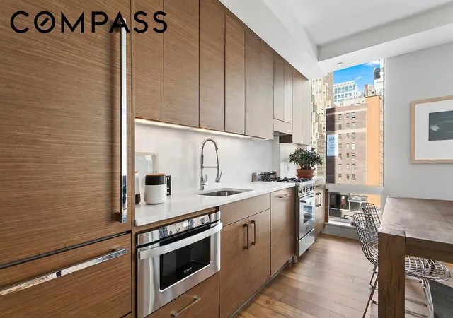 Listing Photo 5 - Condo for sale in building located at 325 Lexington Ave, Rochester, NY 10016 - Unit #10D