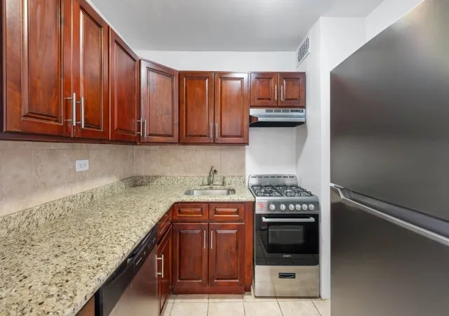 Photo 4 of House for sale at 5700 Arlington Ave #3N, New York City, NY 10471 | MLS# RLS20111913 | Listing updated on 2026-10-07