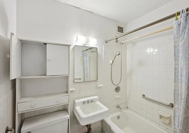 Photo 7 of Condo for sale at 170 180 Park Row #23D, New York City, NY 10007 | MLS# RLS20111990 | Listing updated on 2026-09-01