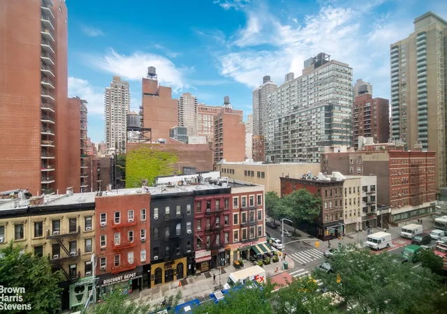 Photo 3 of House for sale at 300 E 85th Street #702, New York City, NY 10028 | MLS# RLS20112007 | Listing updated on 2026-09-01