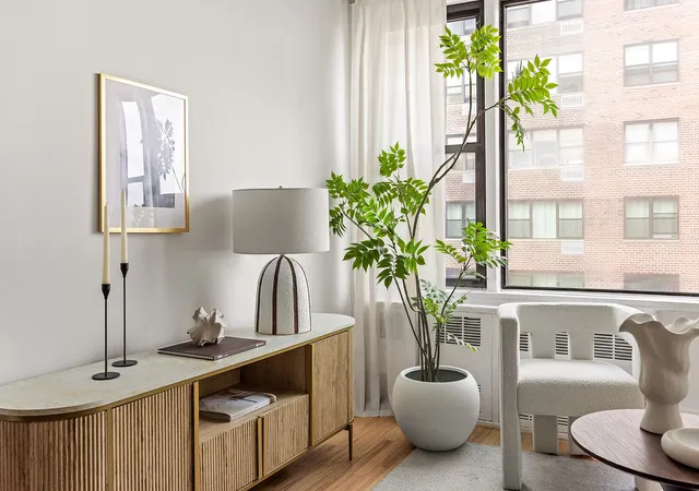 Photo 3 of Condo for sale at 415 Beverly Rd #6E, New York City, NY 11218 | MLS# RLS20112093 | Listing updated on 2026-09-01