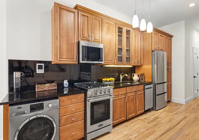 Photo 3 of Multi family home for sale at 514 E 82nd Street #1W, New York City, NY 10028 | MLS# RLS20113007 | Listing updated on 2026-10-07