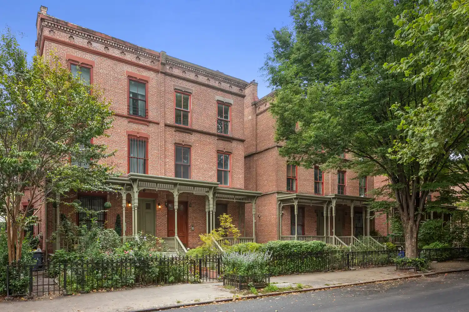 Photo 1 of Single family home for sale at 18 W 130th Street, New York City, NY 10037 | MLS# RLS20114160 | Listing updated on 2026-10-30