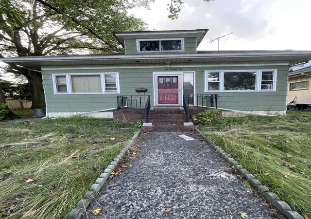Photo 1 of Single family home for sale at 282 Wardwell Ave, New York City, NY 10314 | MLS# RLS20114821 | Listing updated on 2026-10-07