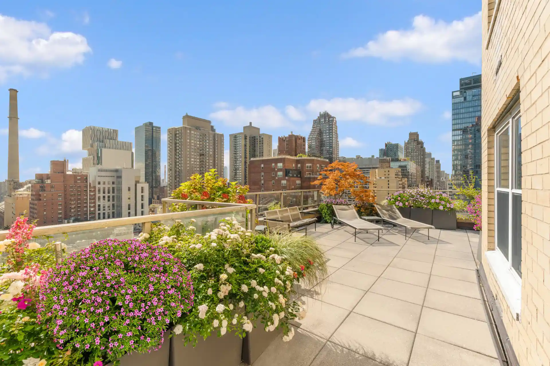 Listing Photo 1 - Condo for sale in 370 E 76Th St located at 370 E 76Th St, New York City, NY 10021 - Unit #A1808