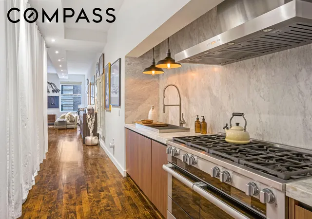 Photo 4 of House for sale at 15 Broad St #1424, New York City, NY 10005 | MLS# RLS20109925 | Listing updated on 2026-09-17