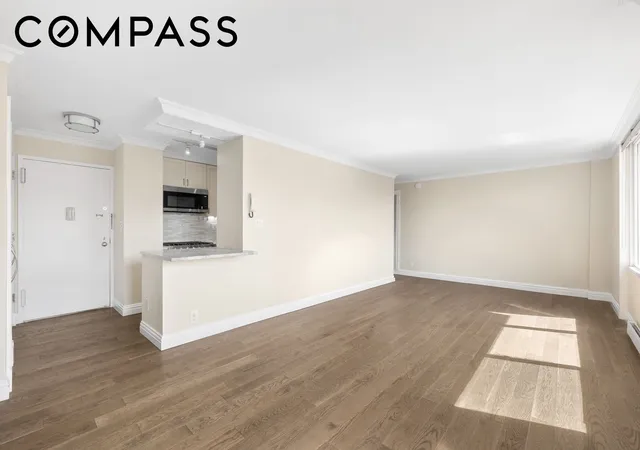Photo 4 of House for sale at 555 Main St #1608, New York City, NY 10044 | MLS# RLS20115750 | Listing updated on 2026-10-07