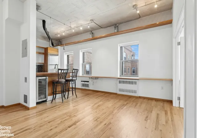 Photo 1 of Condo for sale at 689 Fort Washington Ave #5M, New York City, NY 10040 | MLS# RLS20117118 | Listing updated on 2026-09-28
