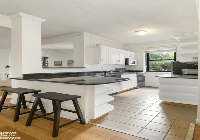 Listing Photo 1 - Condo for sale in building located at 273 Bennett Ave, New York City, NY 10040 - Unit #2B