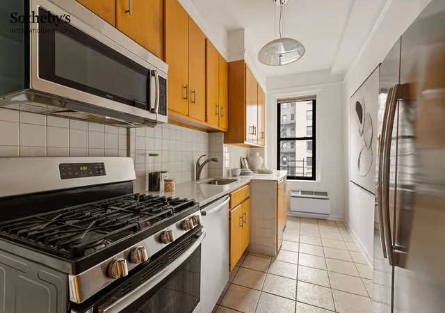Listing Photo 5 - Condo for sale in building located at 55 E 86Th St, New York City, NY 10028 - Unit #10B