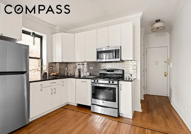 Photo 3 of House for sale at 186 Prospect Park W #D4, New York City, NY 11215 | MLS# RLS20117313 | Listing updated on 2026-10-07