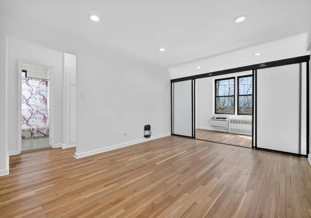 Photo 3 of House for sale at 5235 Post Rd #5-A, New York City, NY 10471 | MLS# RLS20117540 | Listing updated on 2026-10-05