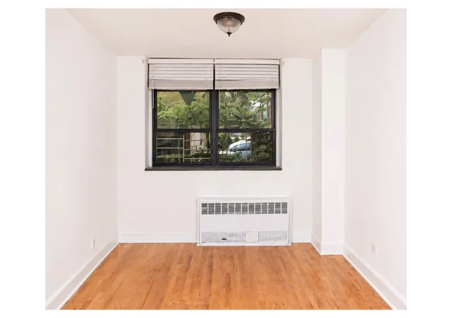 Photo 3 of Condo for sale at 515 E 7th Street #W6, New York City, NY 11218 | MLS# RLS20117579 | Listing updated on 2026-10-06